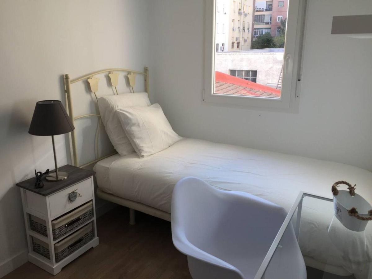 Apartamento Bonito Estudio cerca del Retiro Madrid Exterior foto